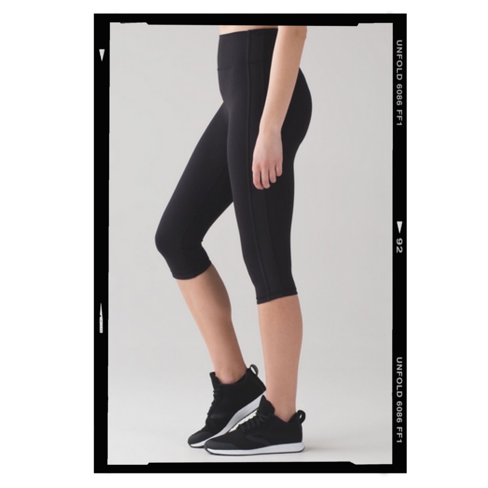 Lululemon Squad Goals Crop Leggings